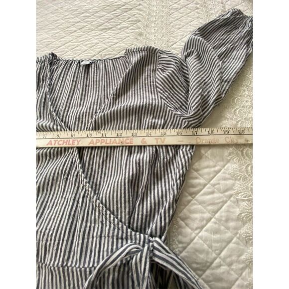 Old Navy Wrap-Front V-Neck Blouse Blue and White Striped Long Sleeve Size XS - Picture 9 of 13
